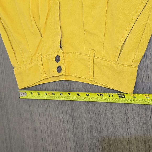 Women's forever 21 short, Sz M, color yellow - Picture 11 of 12